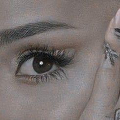 Behind-the-scenes cut of Ariana Grande