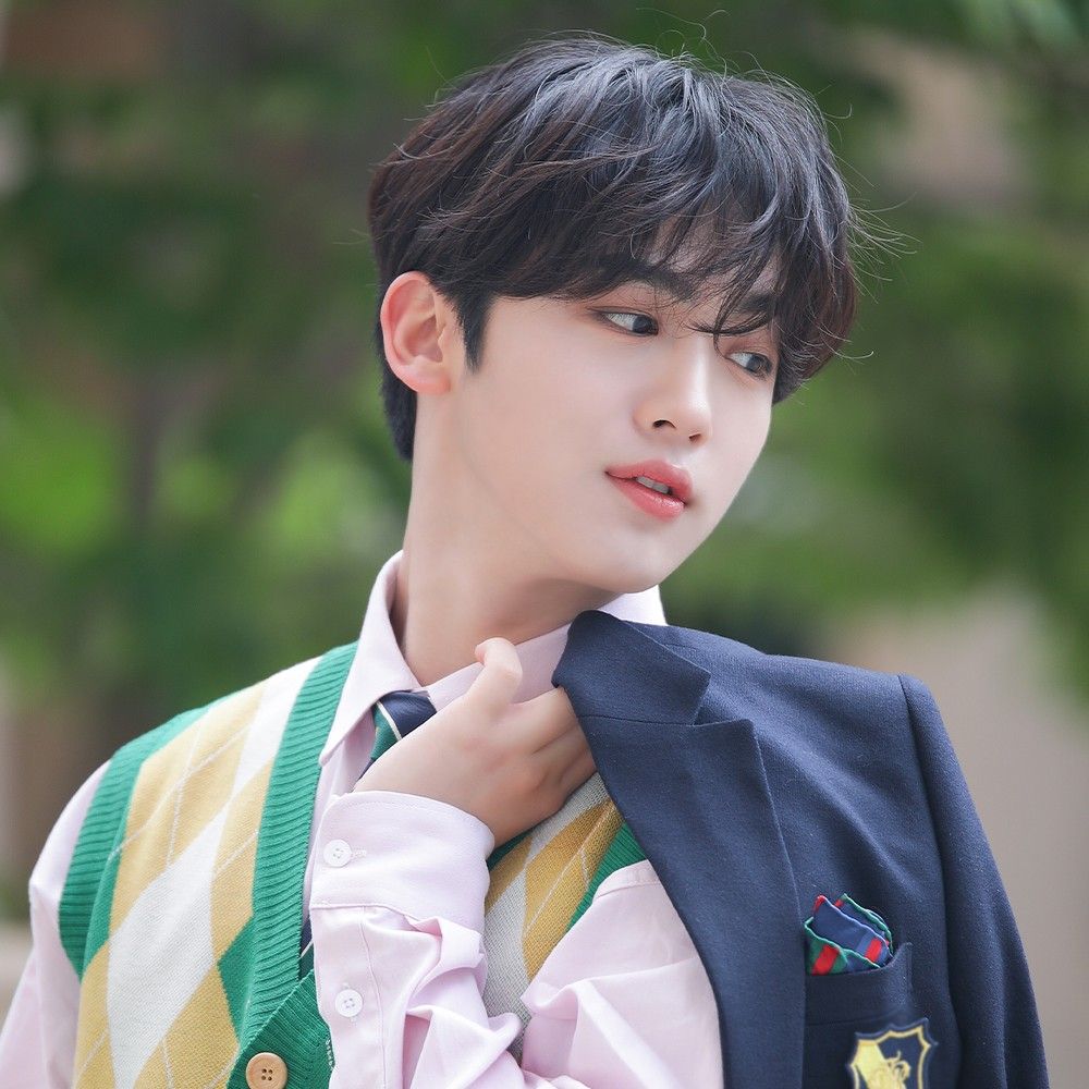 Behind-the-scenes cut of Kim Yohan (WEi)