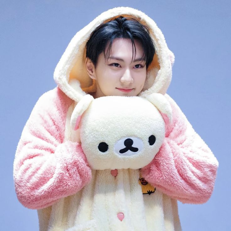 Behind-the-scenes cut of Jungwon (ENHYPEN)