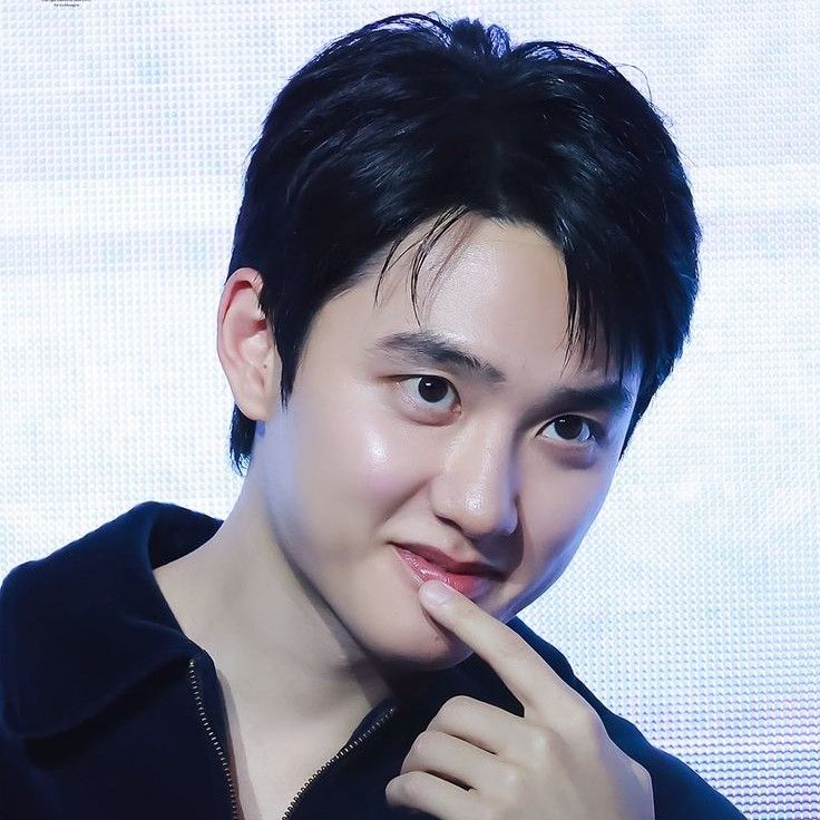 Foto aktivitas terbaru D.O. (EXO)