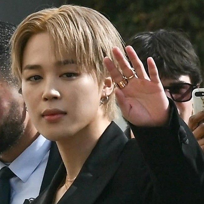 A moment captured by Jimin (BTS)'s fan