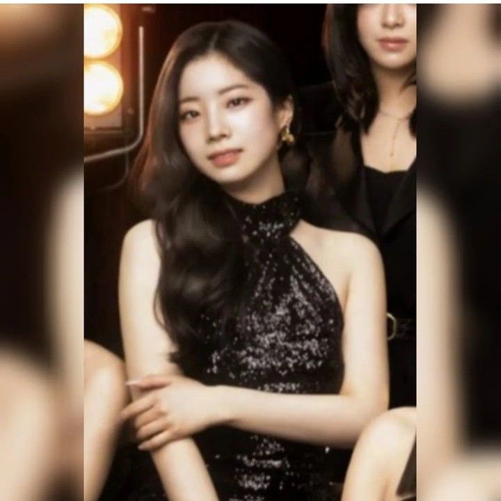 Foto aktivitas terbaru Dahyun (TWICE)