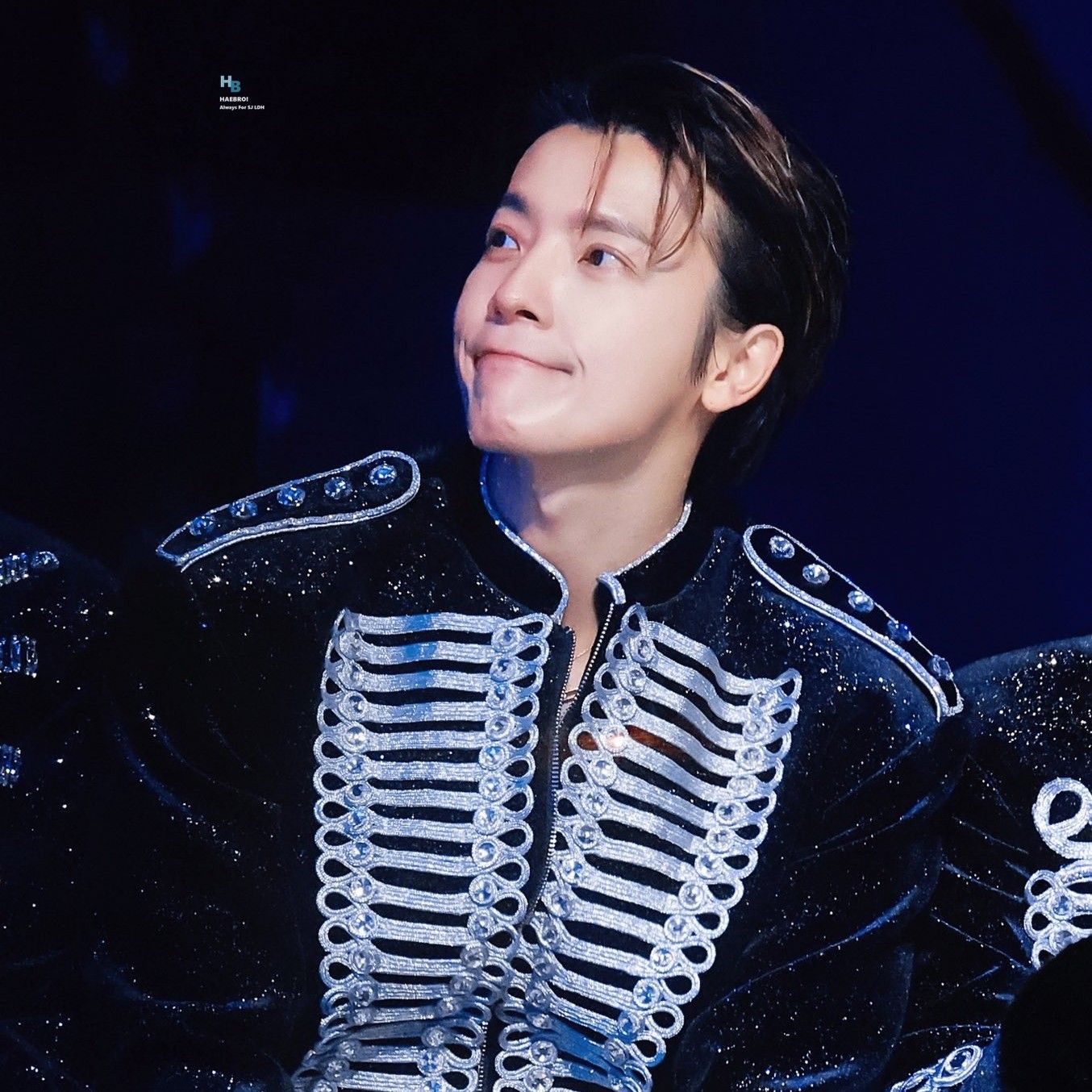 Behind-the-scenes cut of Donghae (Super Junior)