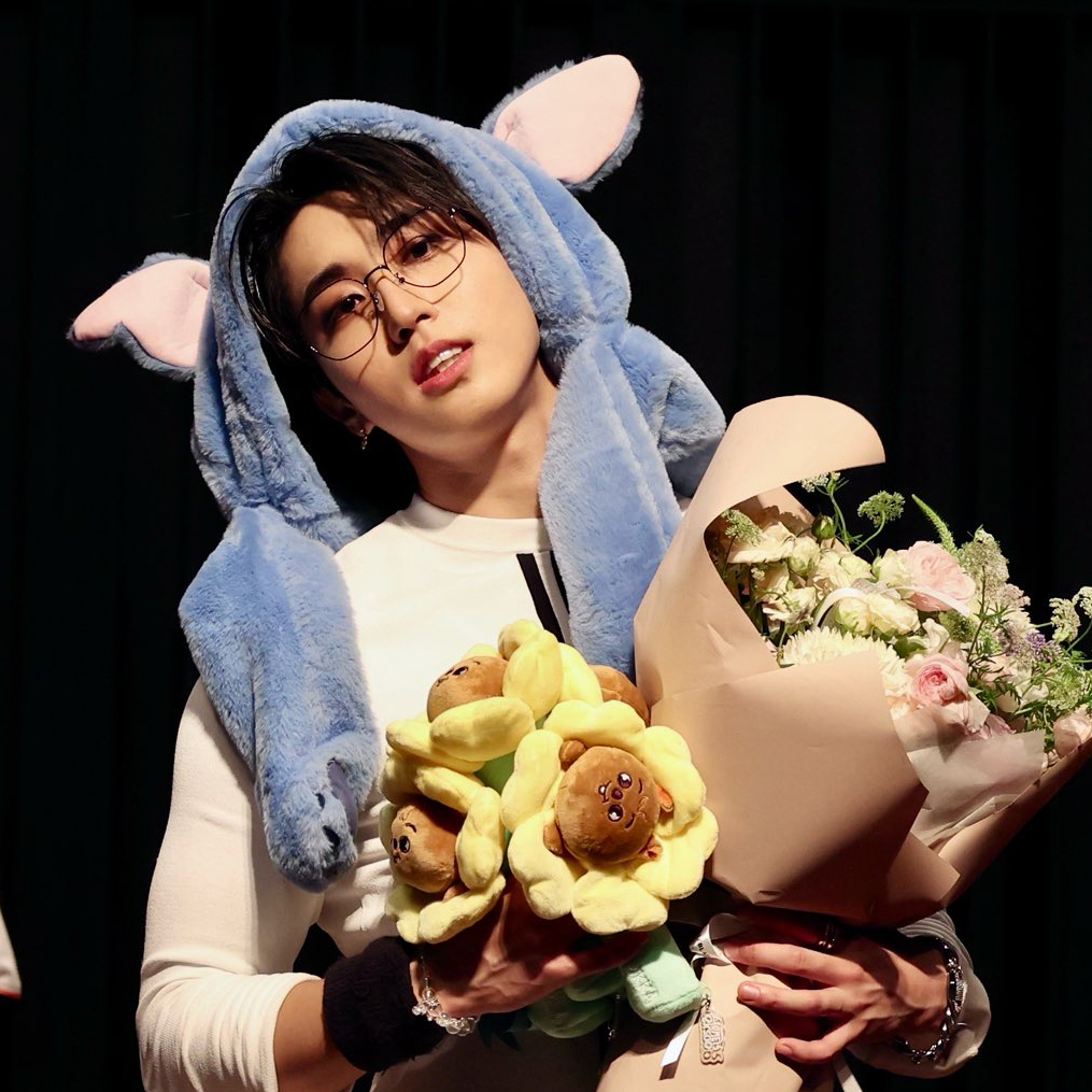 Behind-the-scenes cut of HAN (Stray Kids)
