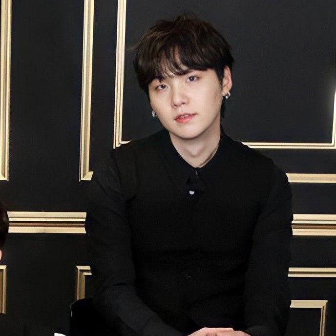 SUGA (防彈少年團)的幕後花絮