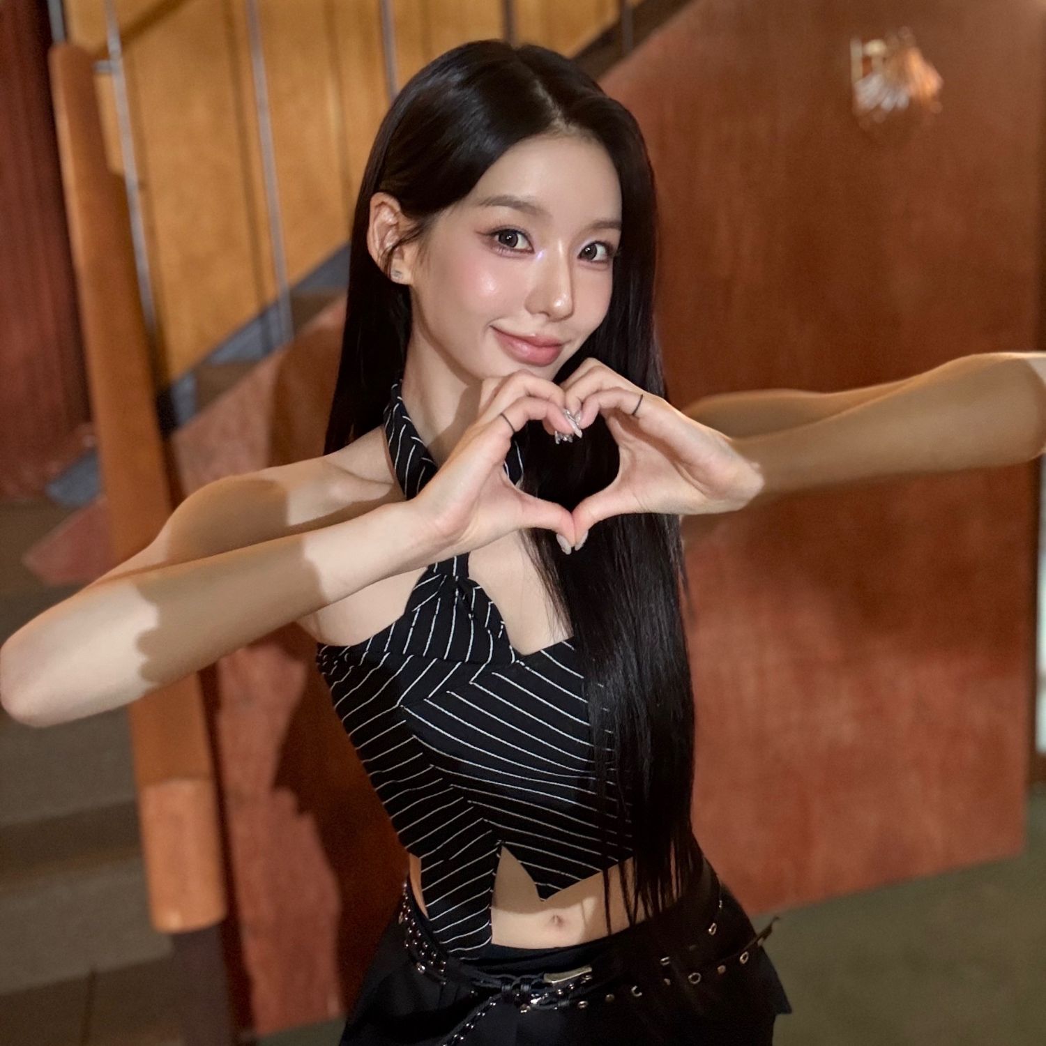 A moment captured by SECRET NUMBER's fan