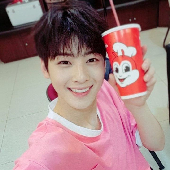 Behind-the-scenes cut of Eunwoo (ASTRO)