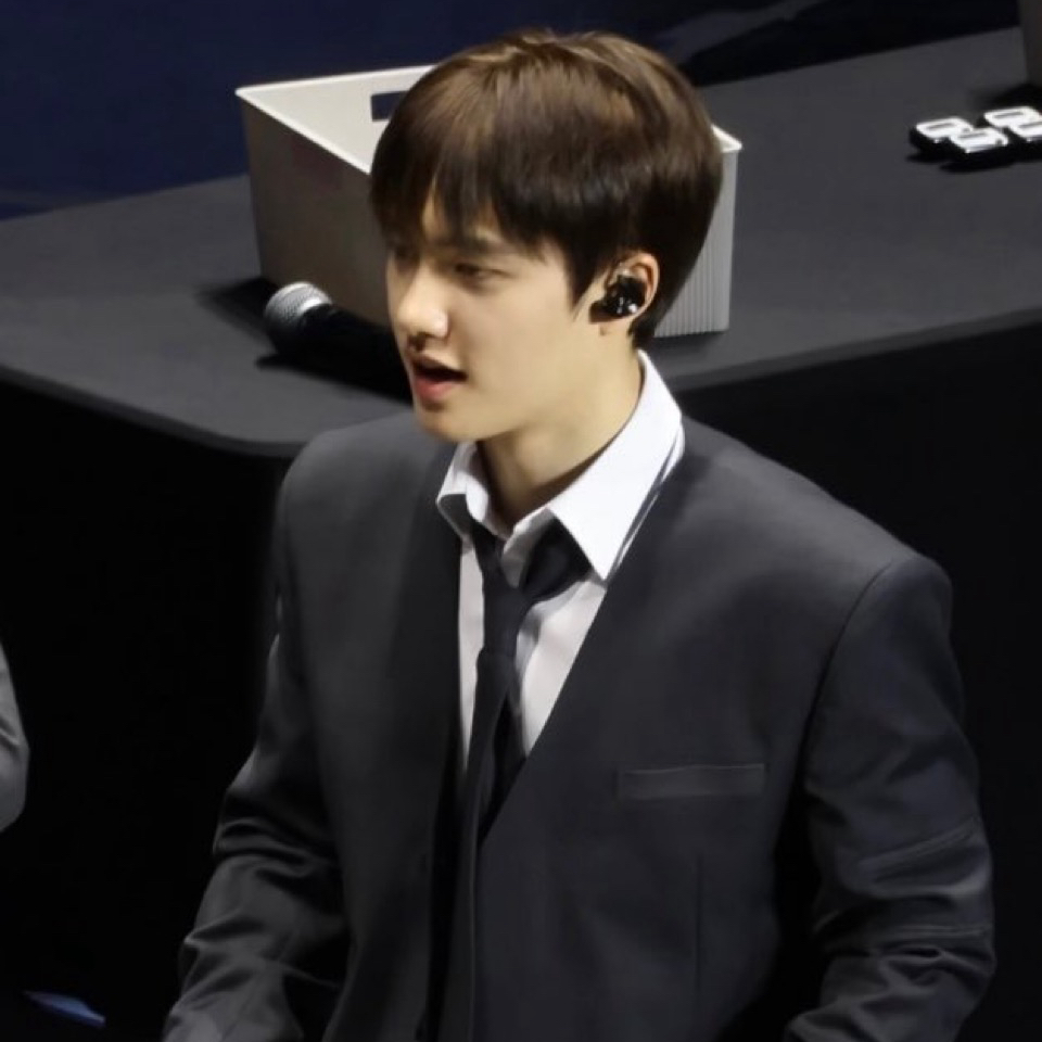 디오 (EXO)의 최신 사진