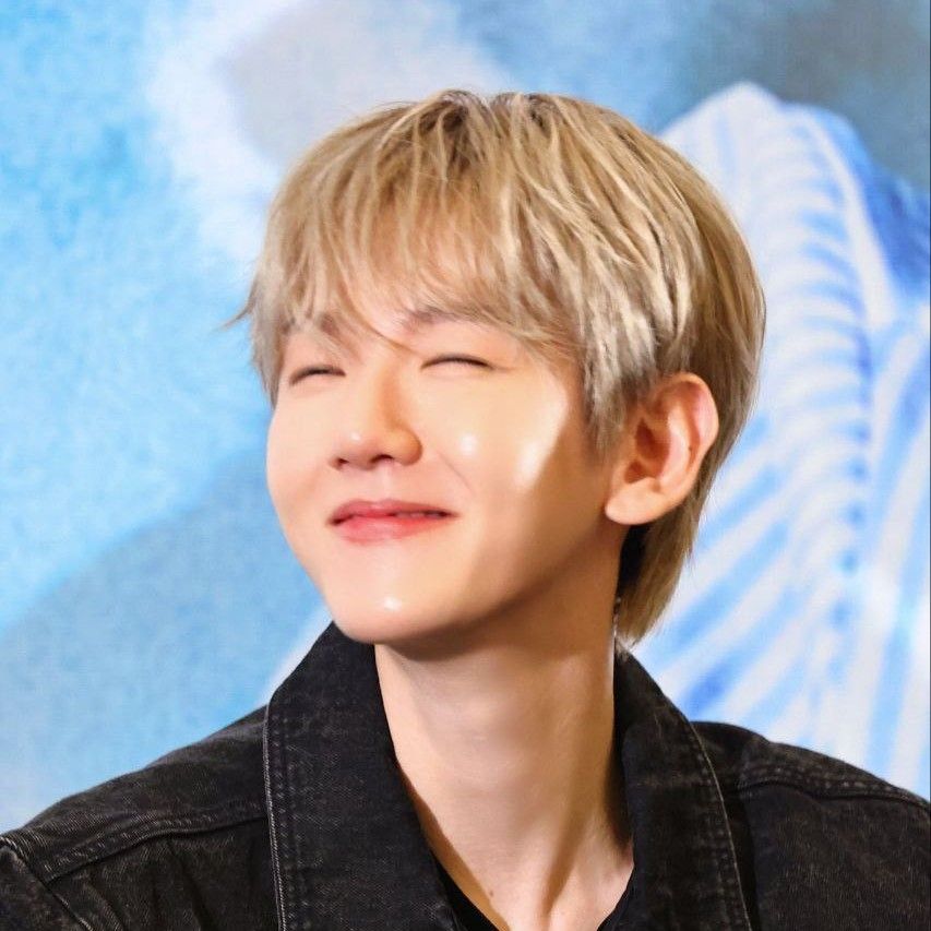 Foto aktivitas terbaru Baekhyun (EXO)