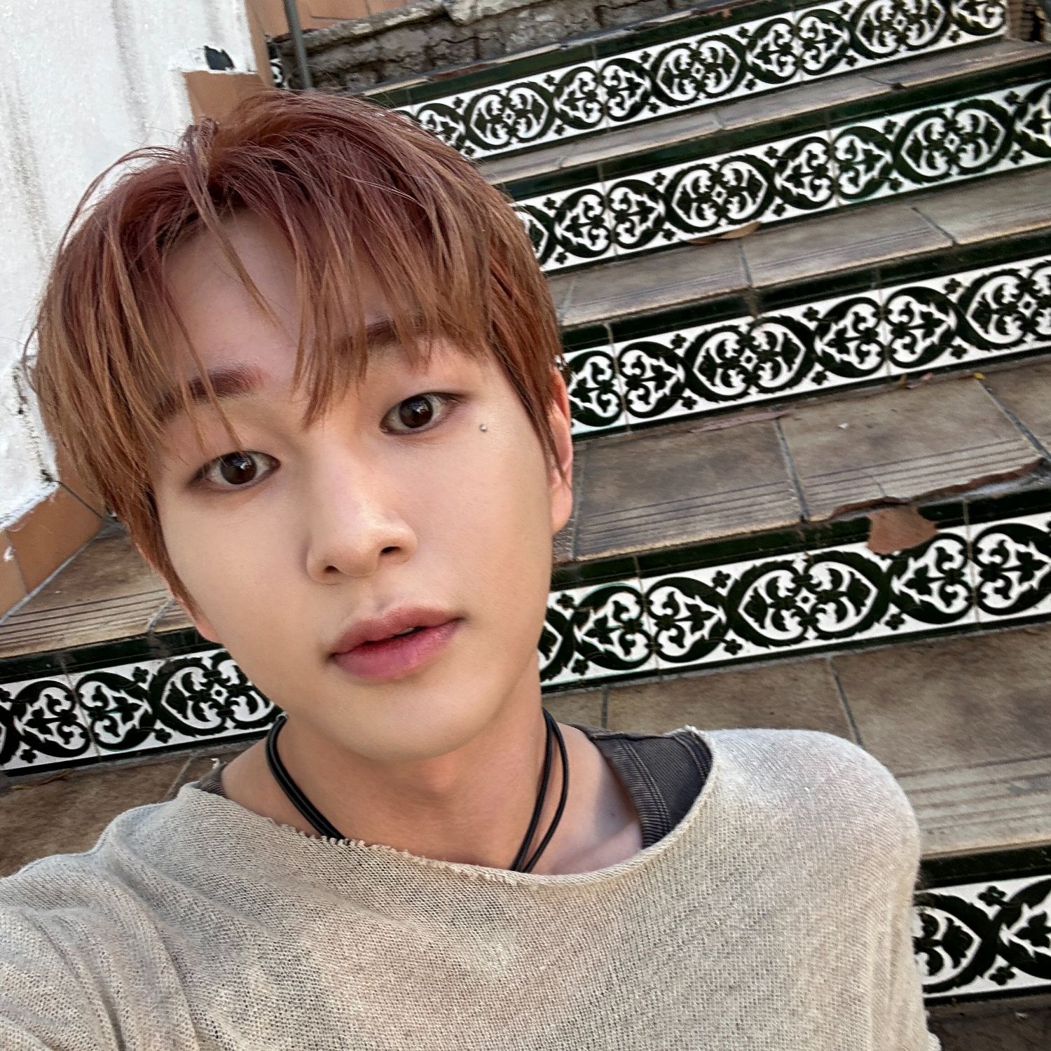 A moment captured by Onew (SHINee)'s fan