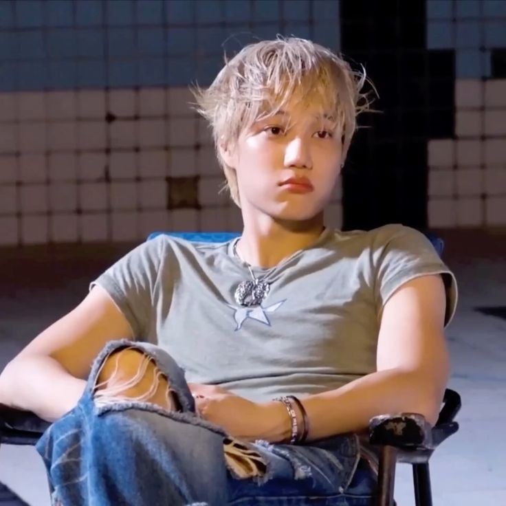 Behind-the-scenes cut of EXO