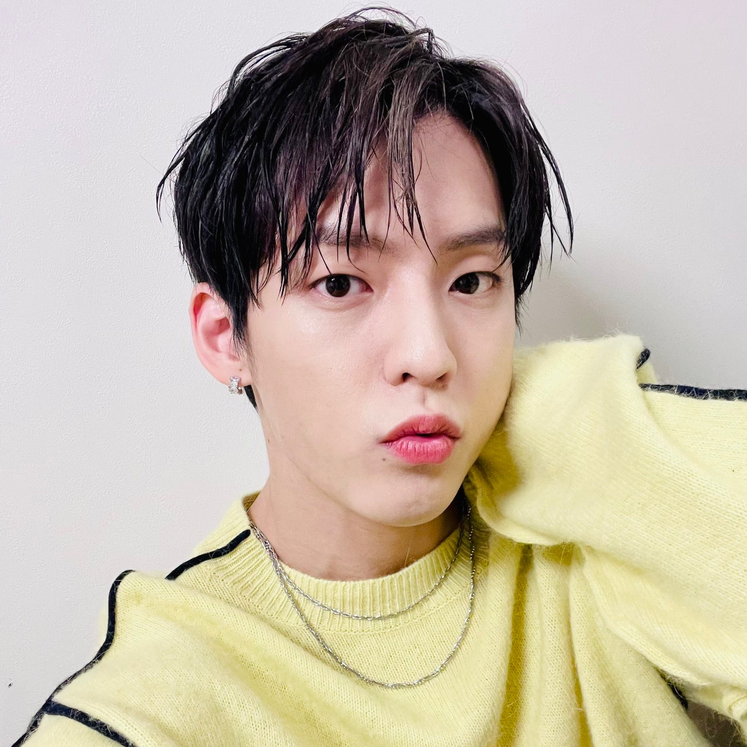 Recent activity shot of Lee Minhyuk (BTOB)