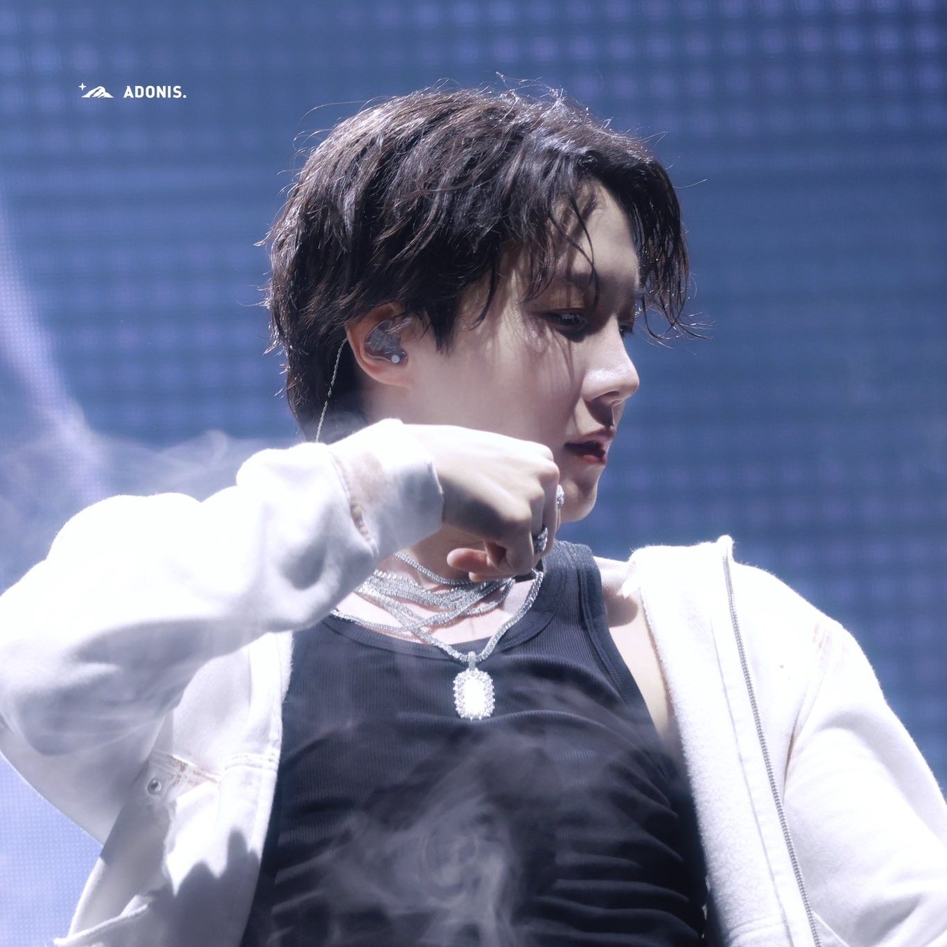 Foto terbaru j-hope (BTS)
