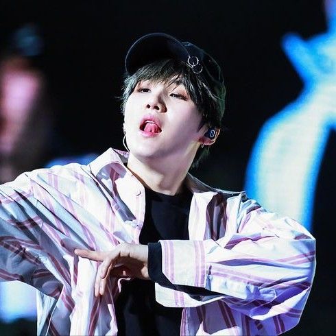 Potret di balik layar SUGA (BTS)