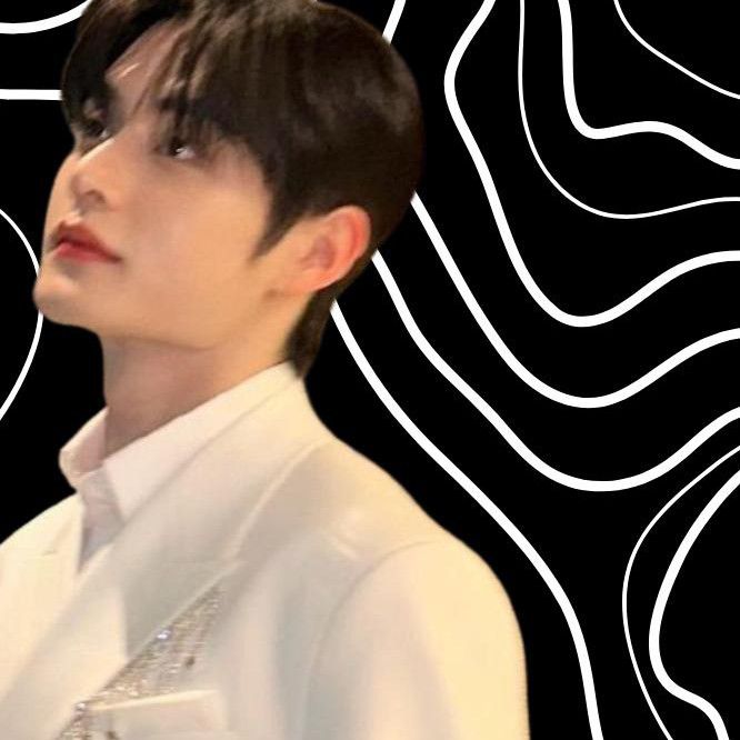 Behind-the-scenes cut of Kim Jiwoong (ZEROBASEONE)