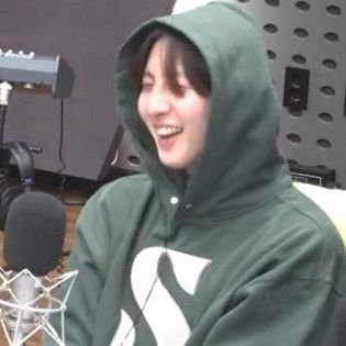 A moment captured by Hui (PENTAGON)'s fan