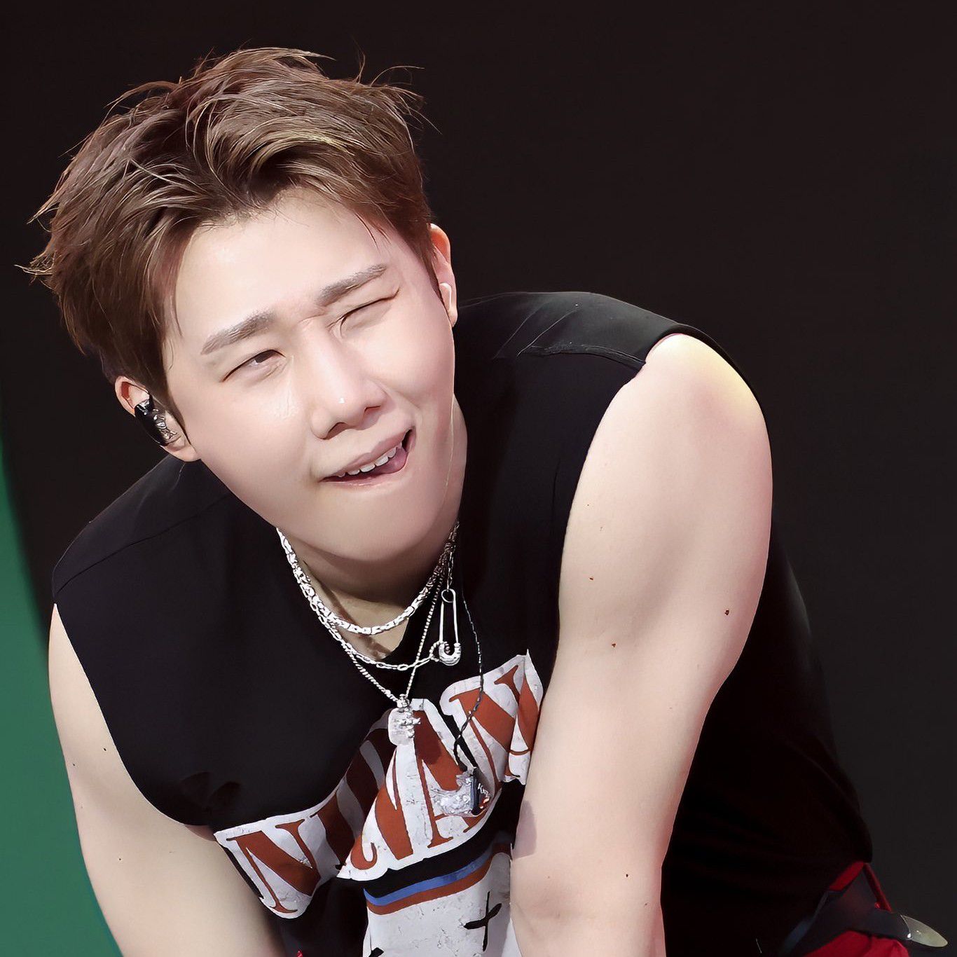 A moment captured by Sungkyu (INFINITE)'s fan