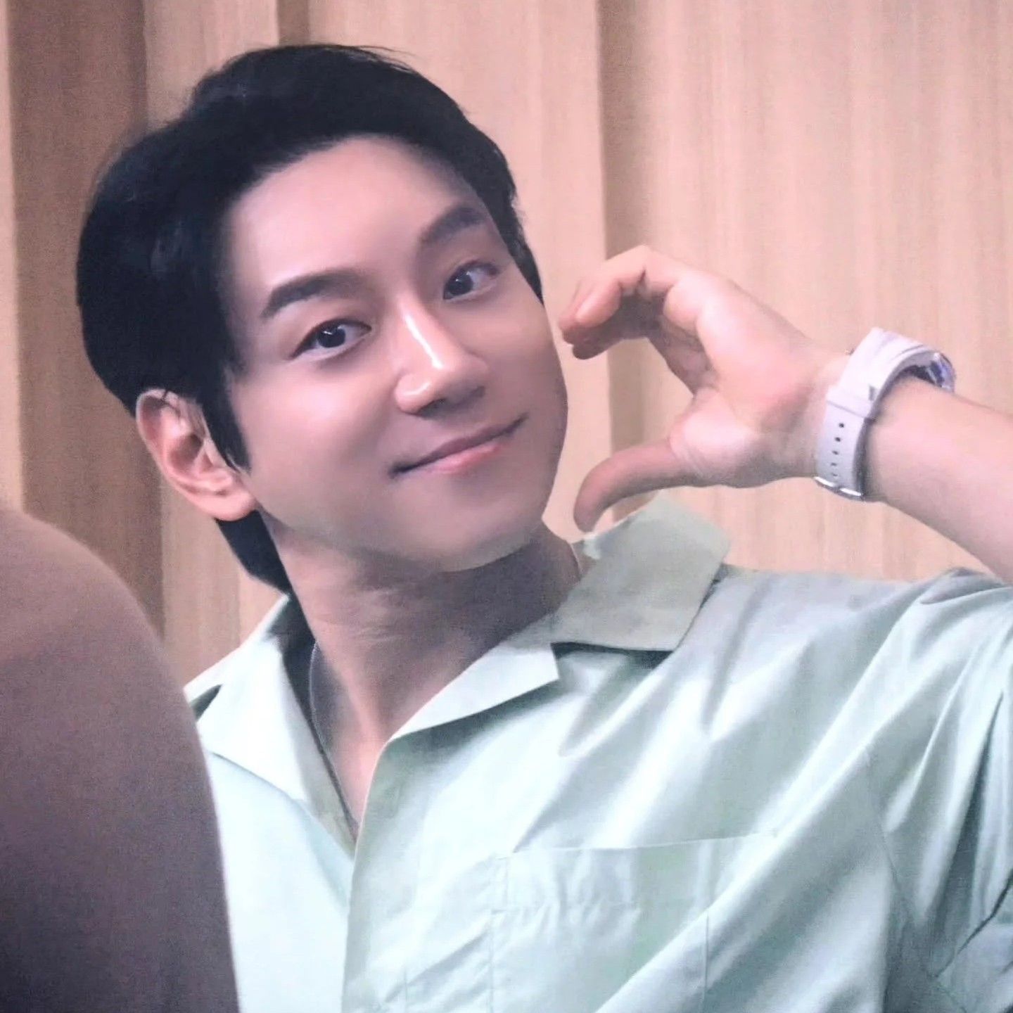 A moment captured by Hwang Chiyeol's fan
