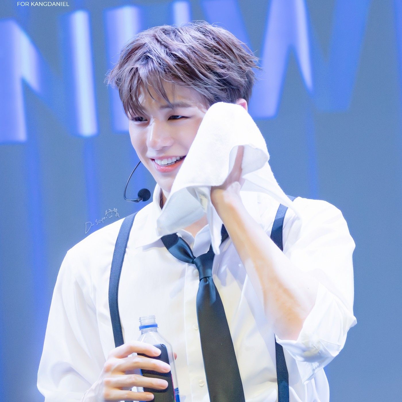 Behind-the-scenes cut of Kang Daniel