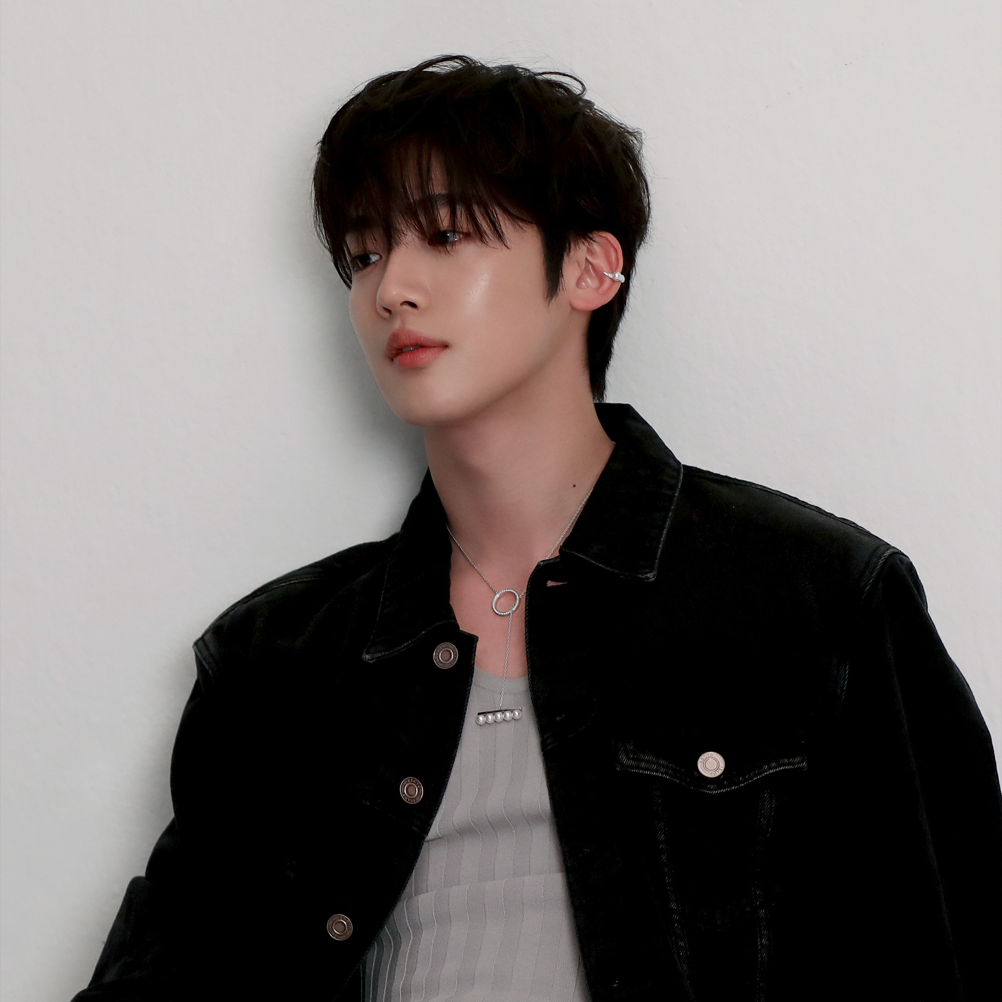 Potret di balik layar Kim Yohan (WEi)