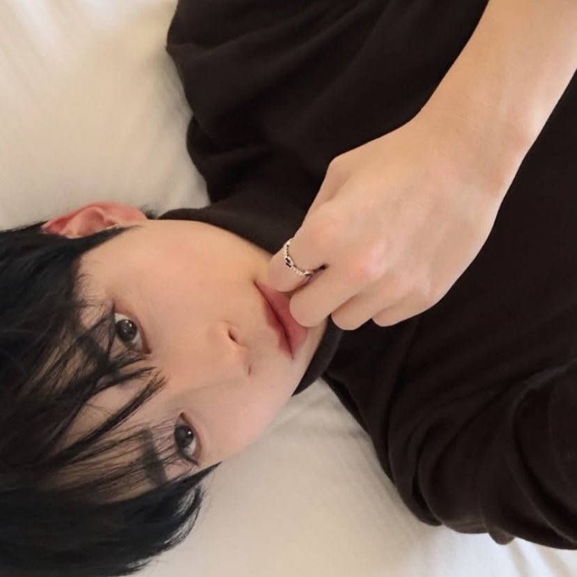 Latest photo of Sung Hanbin (ZEROBASEONE)