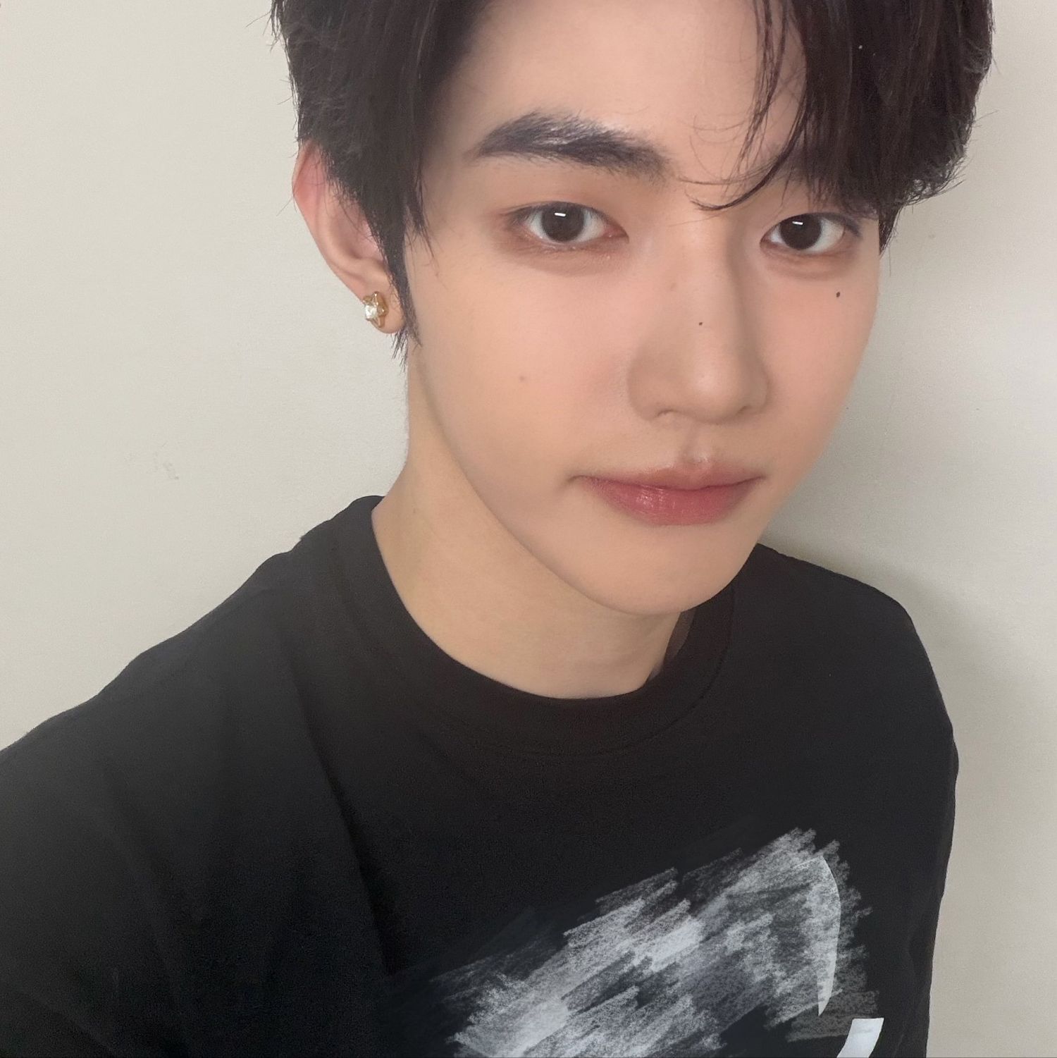 Latest photo of Zhang Hao (ZEROBASEONE)