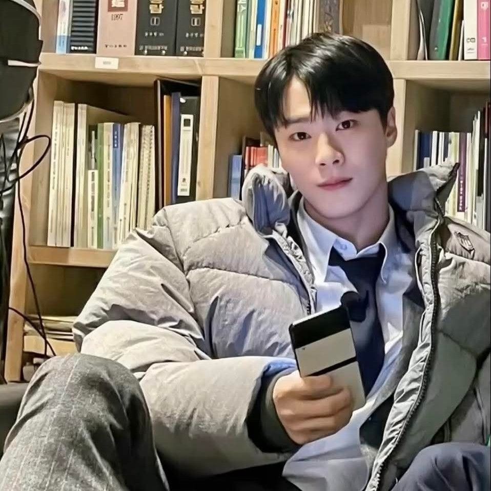 Behind-the-scenes cut of Moonbin (ASTRO)