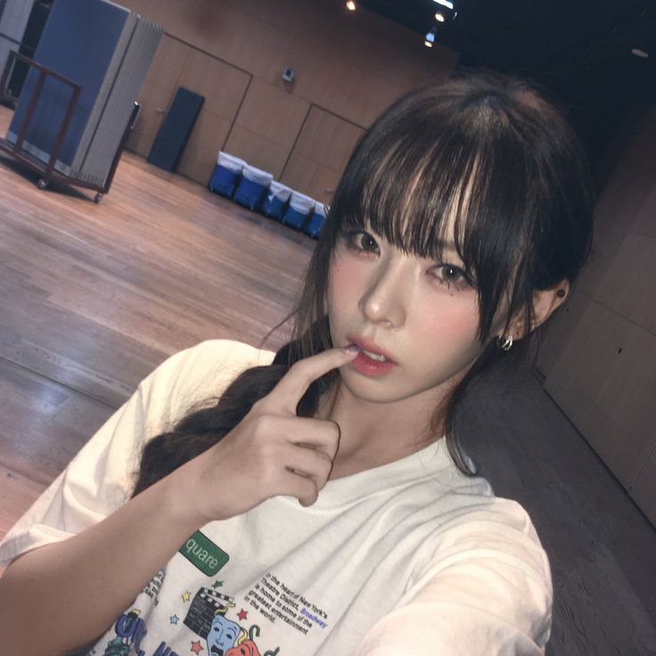 A moment captured by Shuie (SAY MY NAME)'s fan