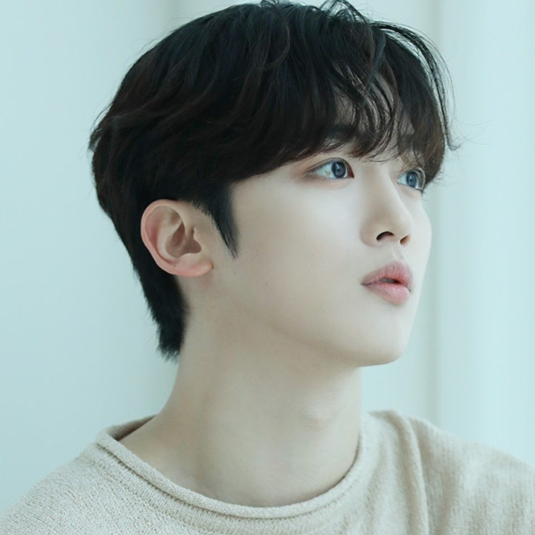 Latest photo of Kim Yohan (WEi)