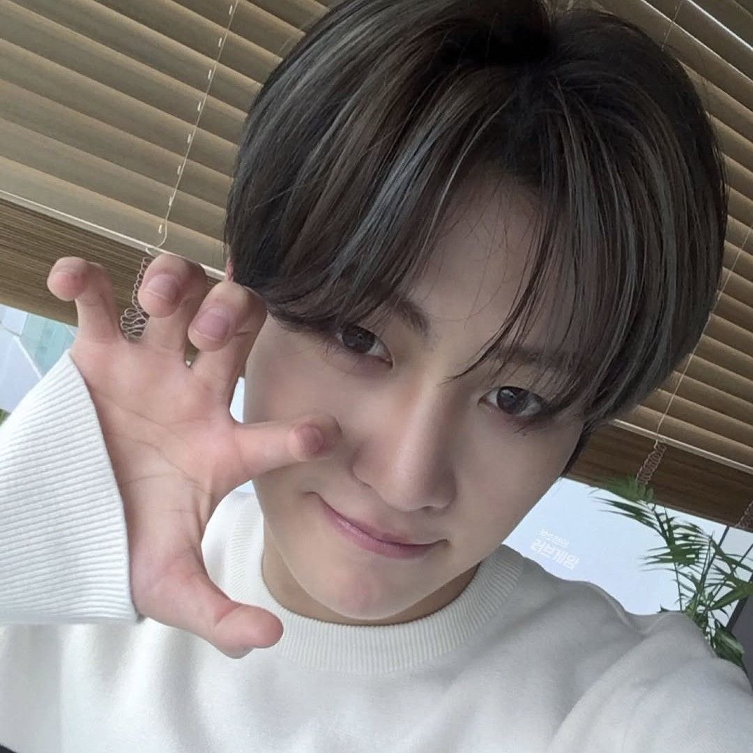 A moment captured by Jihoon (TWS)'s fan