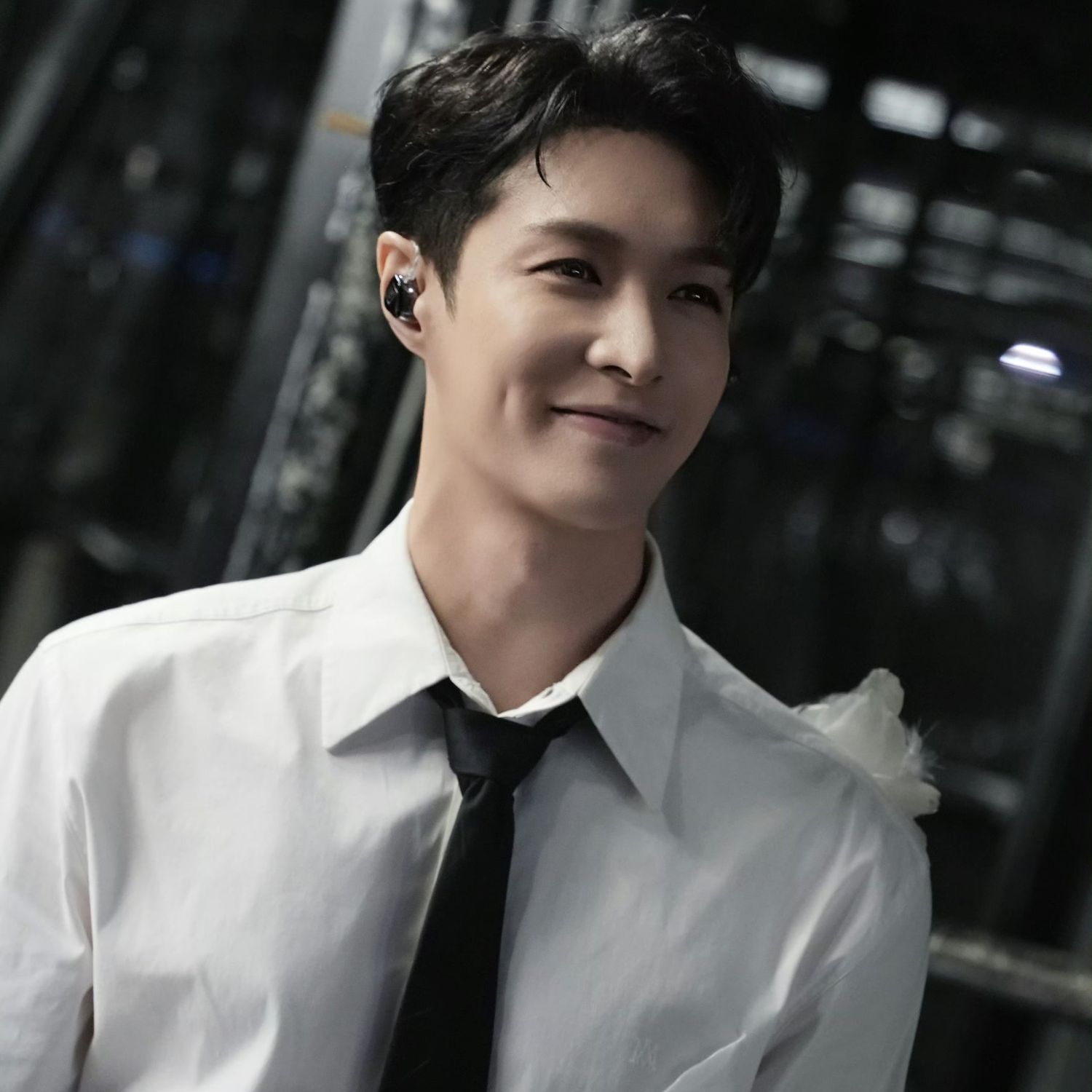 Latest photo of Lay (EXO)