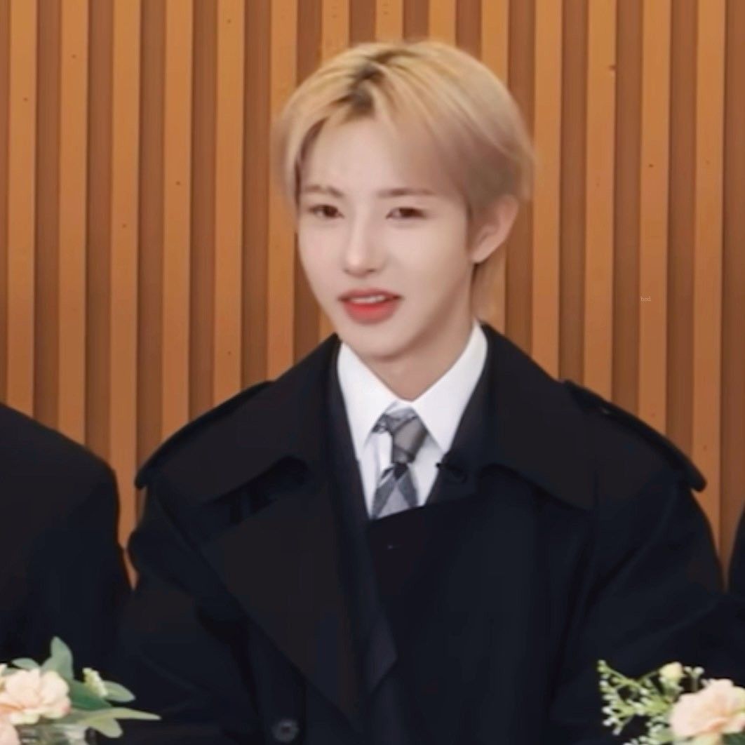 런쥔 (NCT DREAM) 최근 활동샷