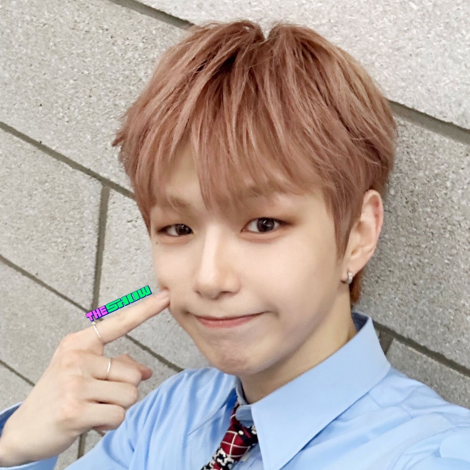 Behind-the-scenes cut of Kang Daniel
