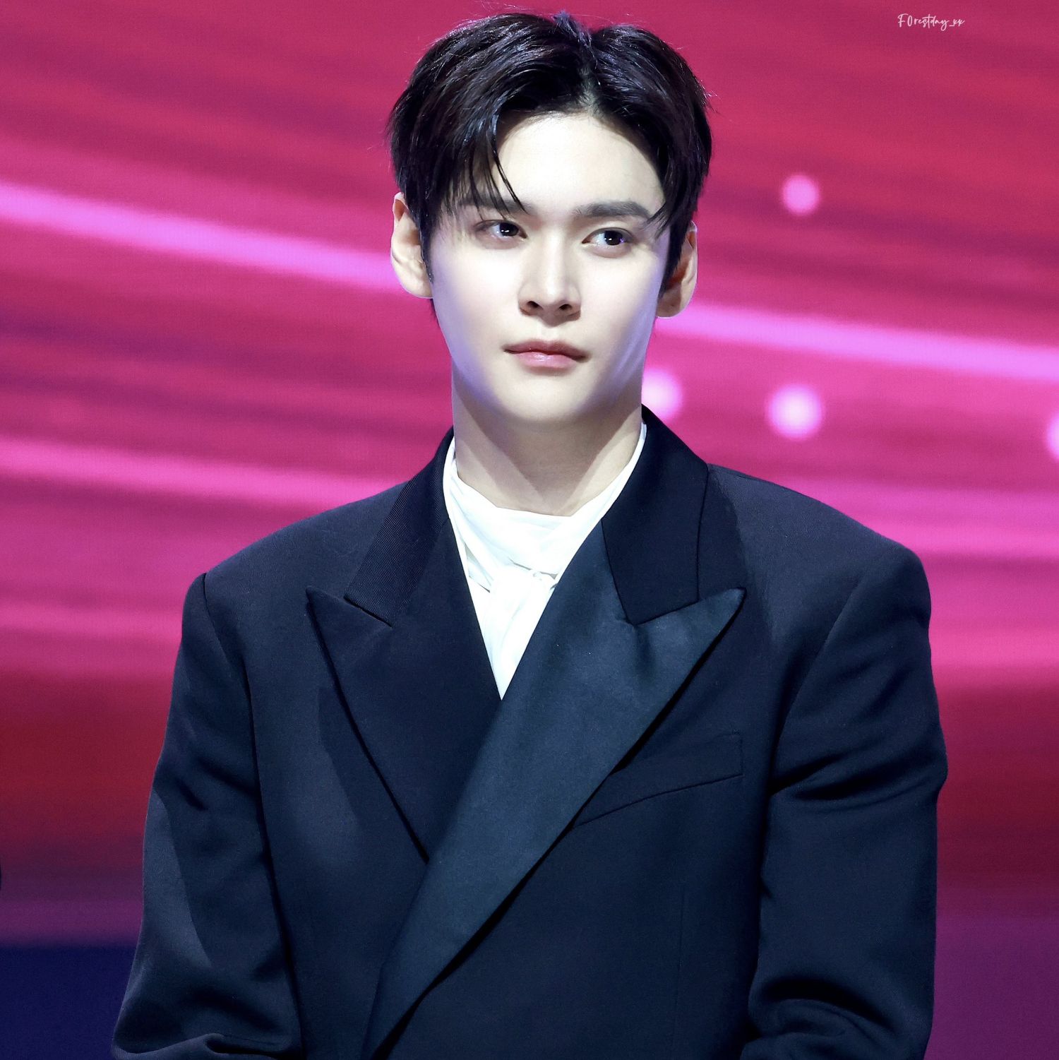 Eunseok (RIIZE)的最新照片