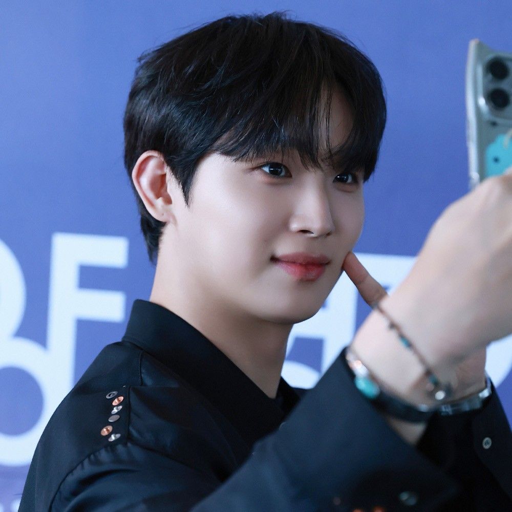 Latest photo of Lim Hyunsik (BTOB)