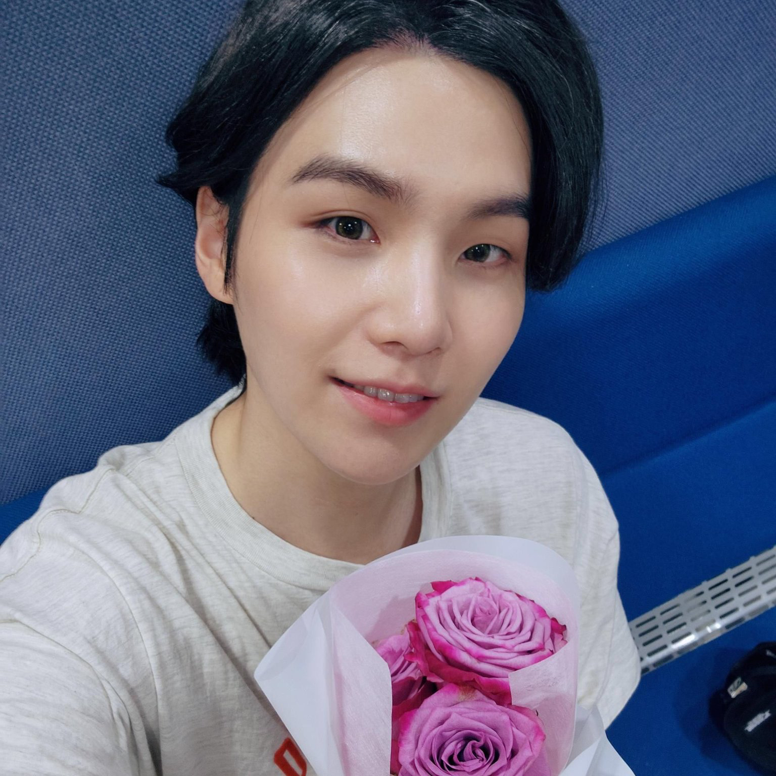 Behind-the-scenes cut of BTS