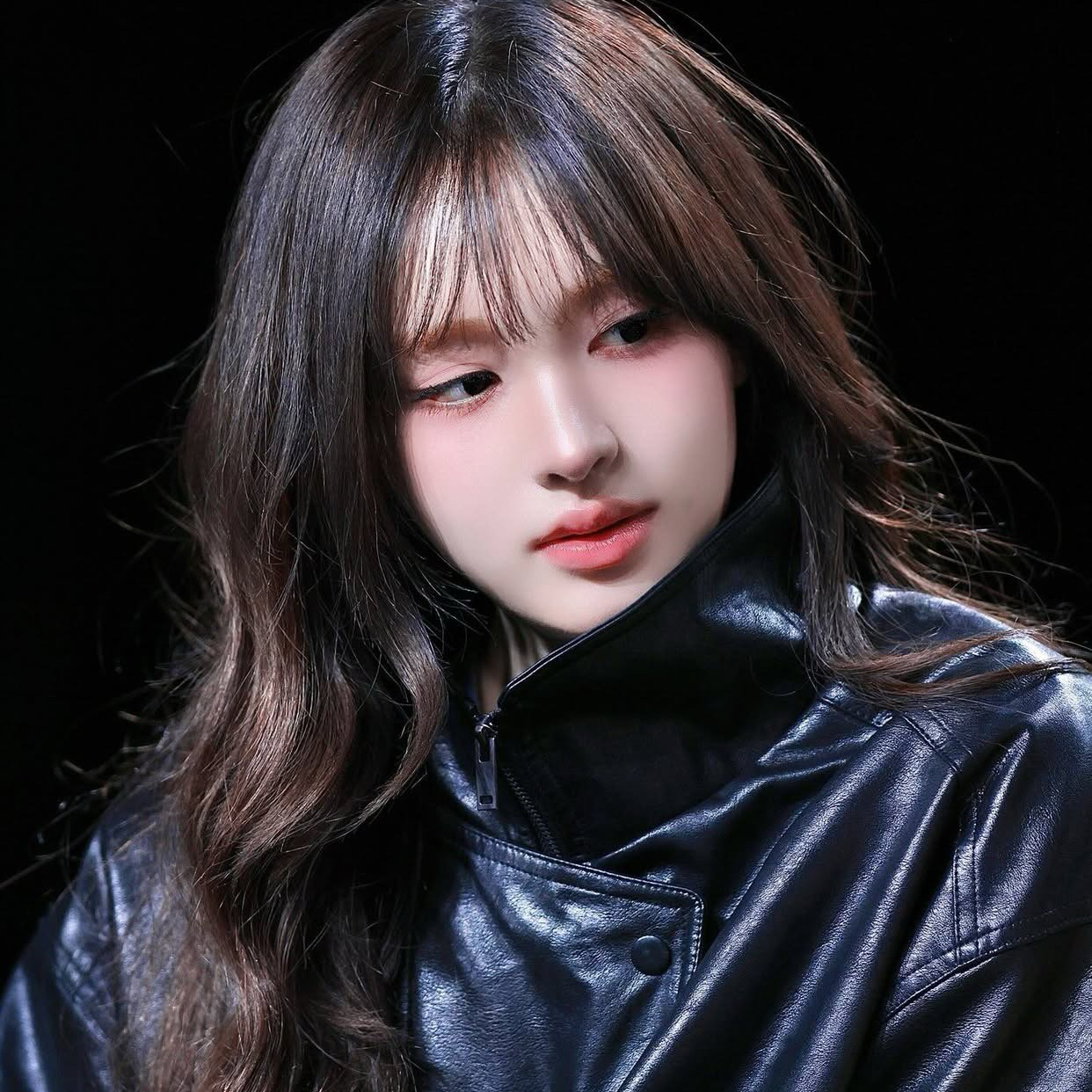 Foto aktivitas terbaru LIZ (IVE)