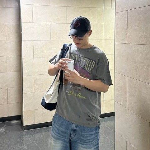 BOBBY (iKON)的最新活动照片