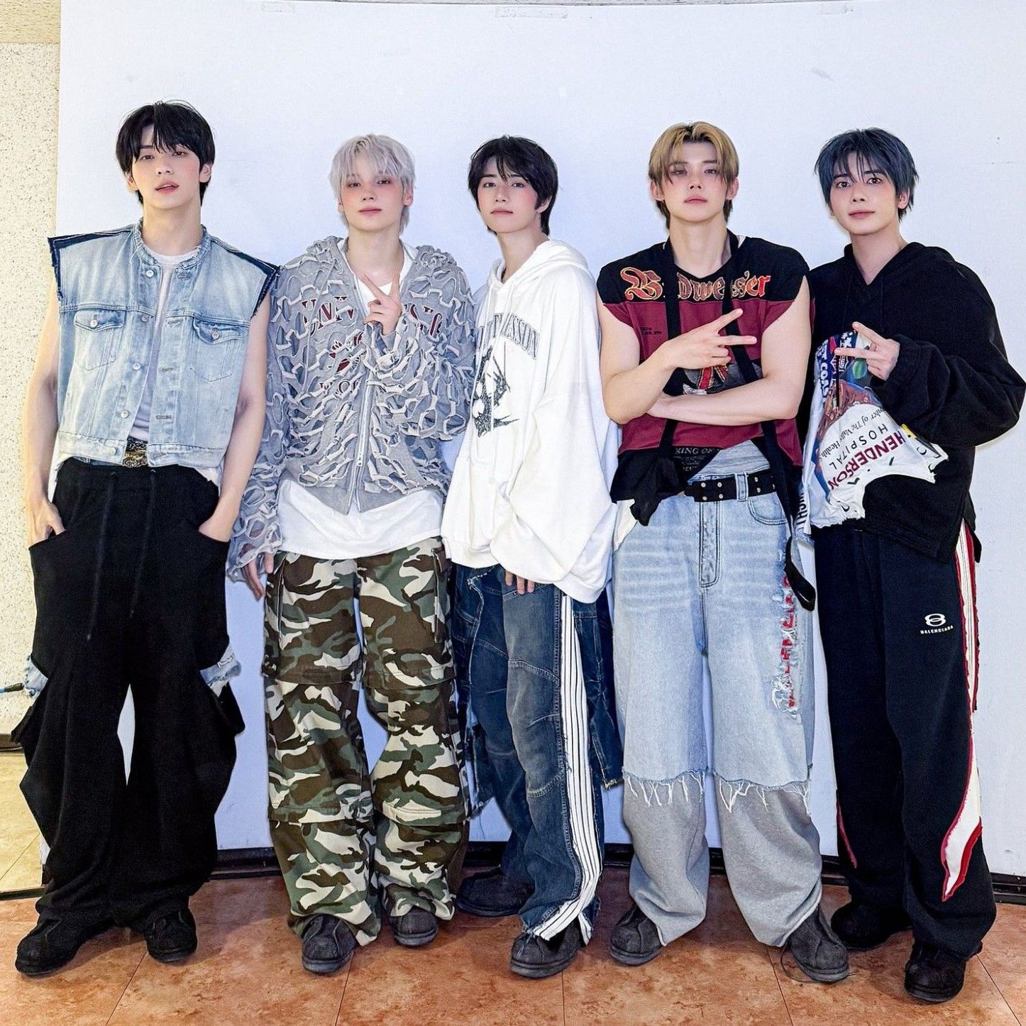 투모로우바이투게더의 비하인드 컷