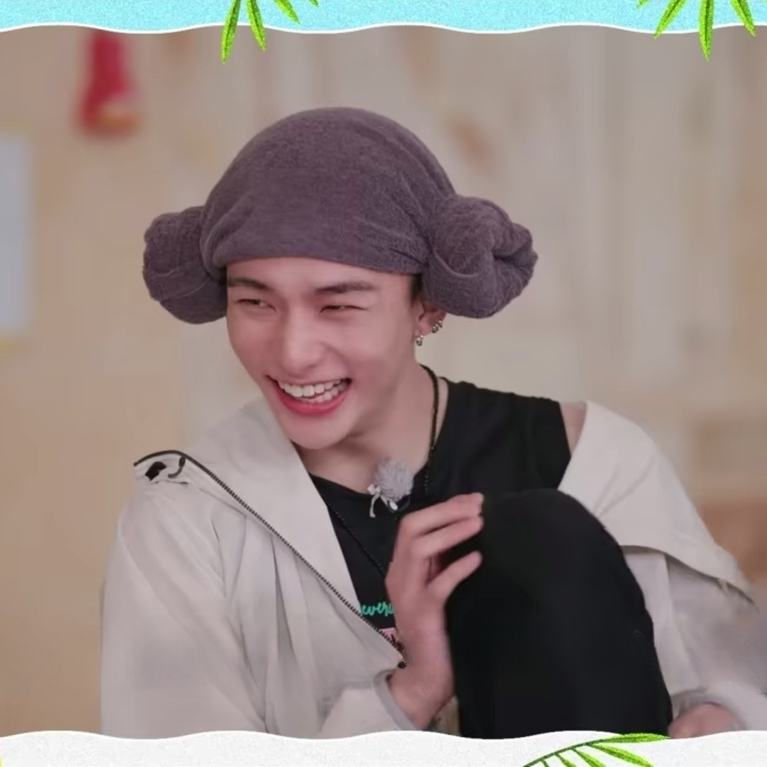 Recent activity shot of Hyunjin (Stray Kids)