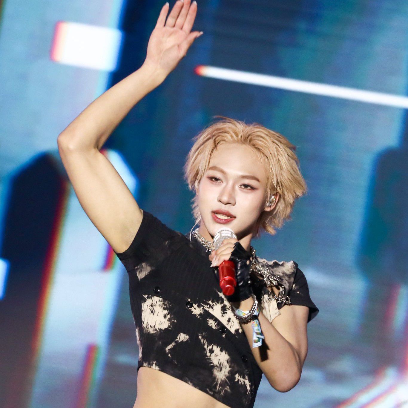 Behind-the-scenes cut of Lego (LYKN)