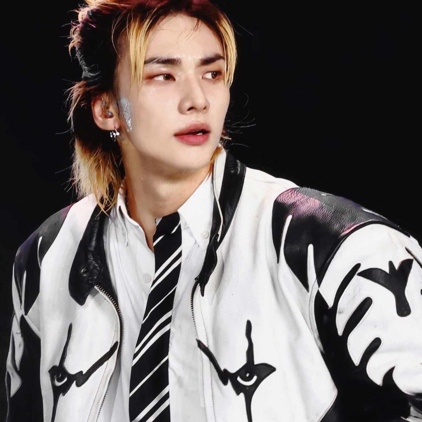 Behind-the-scenes cut of Hyunjin (Stray Kids)