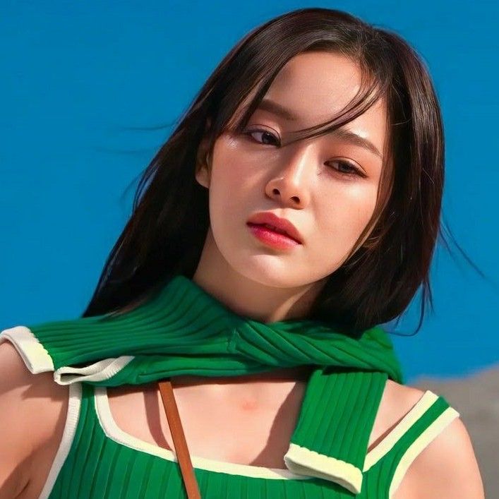 Behind-the-scenes cut of Sejeong