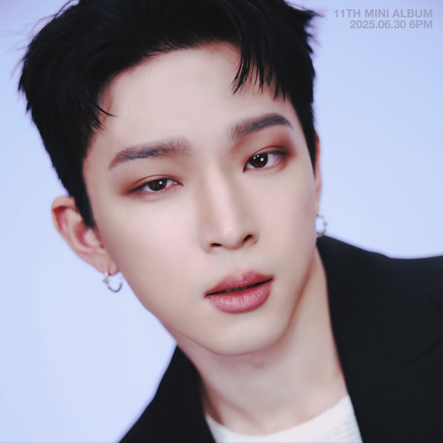 A moment captured by LEE DO (ONEUS)'s fan