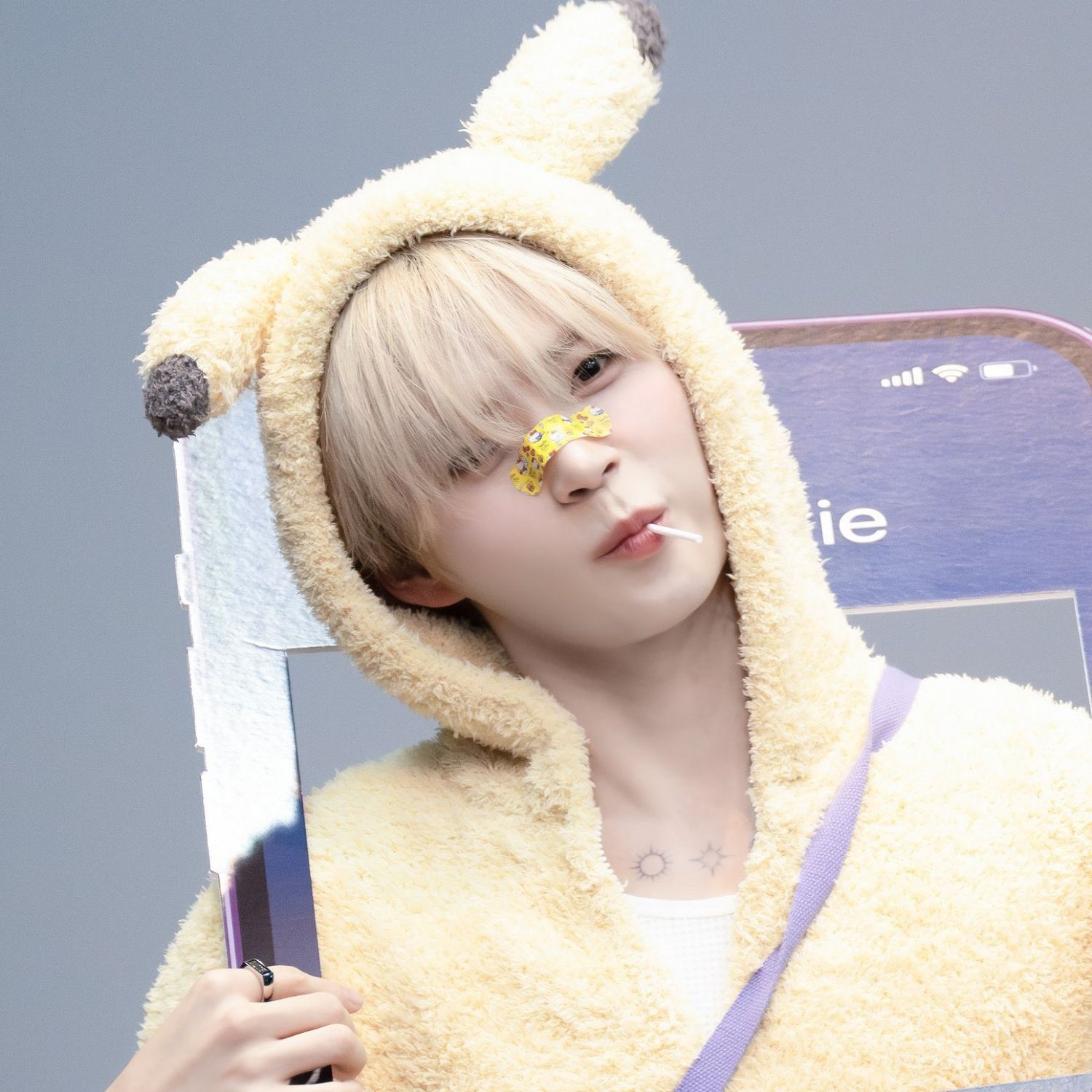 Behind-the-scenes cut of Sung Hanbin (ZEROBASEONE)