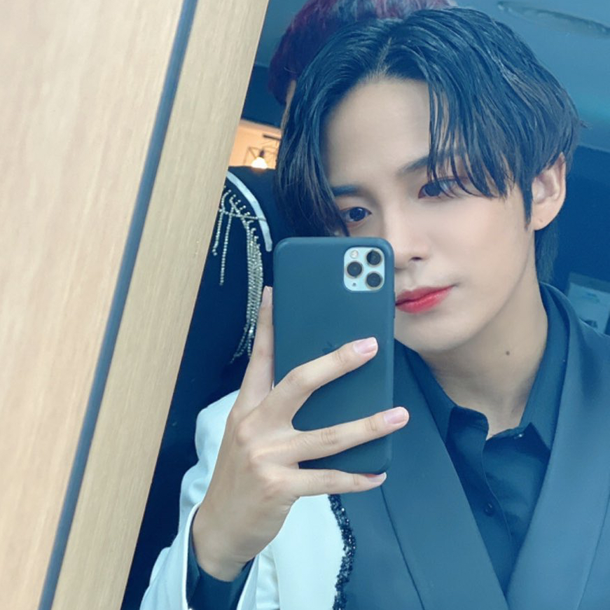 에이티즈의 비하인드 컷