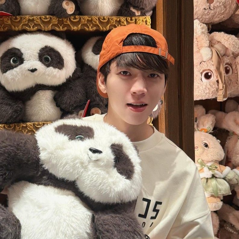 Latest photo of Woohyun (INFINITE)