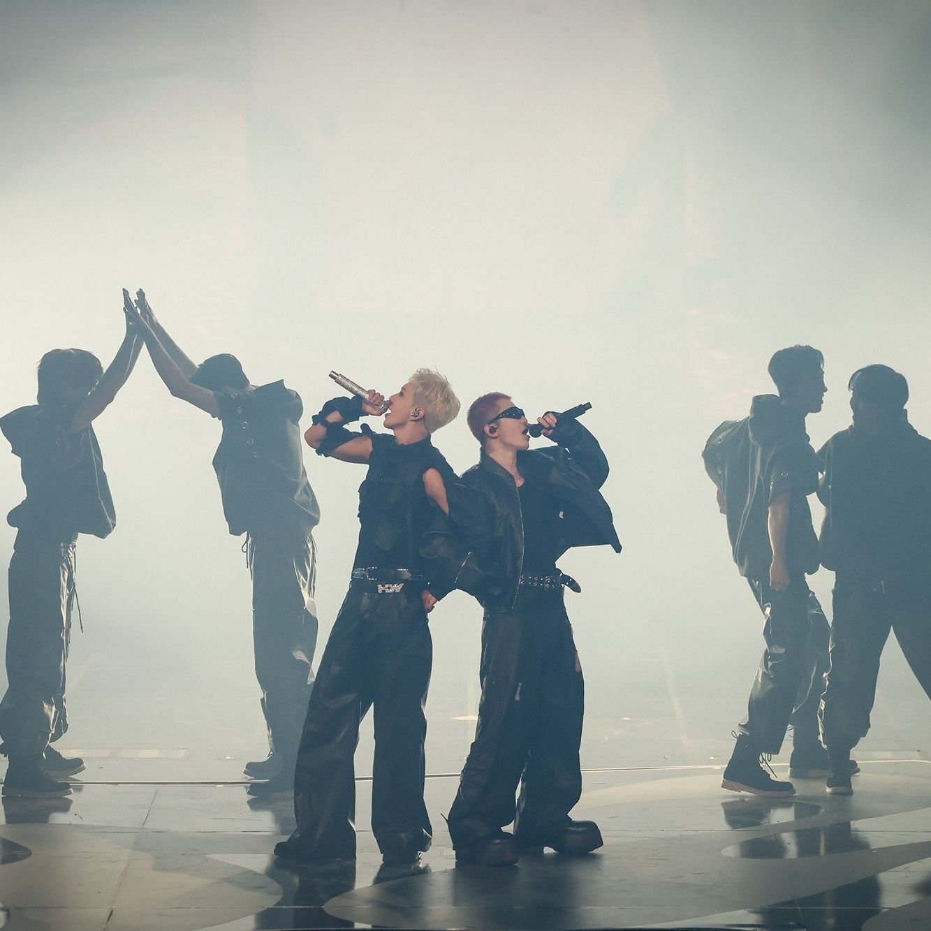 Behind-the-scenes cut of SEVENTEEN
