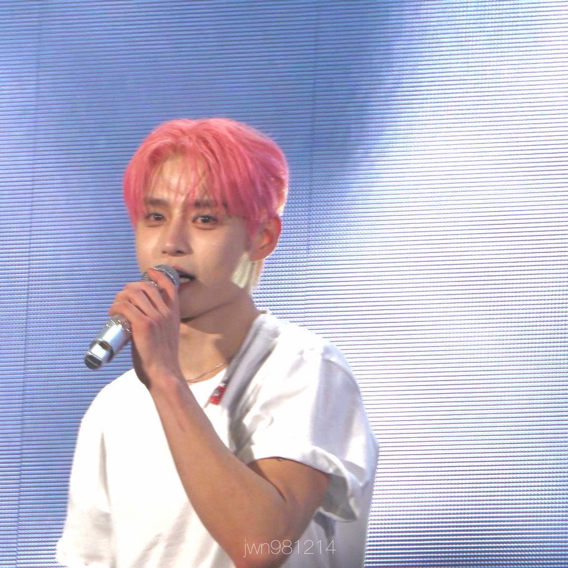 Recent activity shot of Kim Jiwoong (ZEROBASEONE)