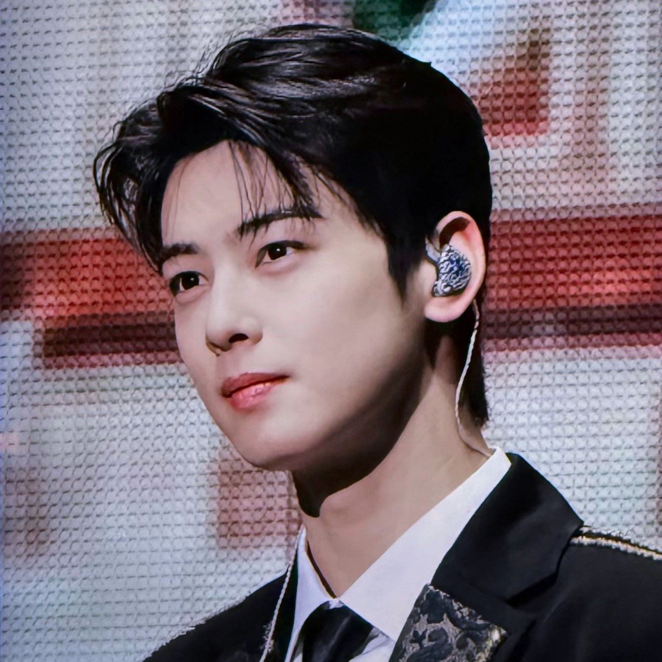Latest photo of Eunwoo (ASTRO)